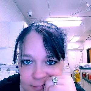 Meet your Posher, Pamela